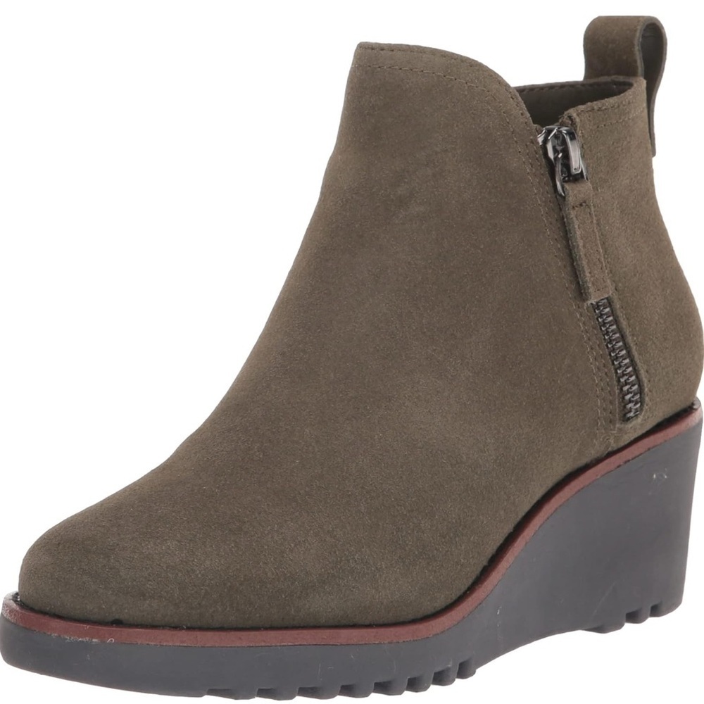 New Sanctuary Wedge Ankle Boot Color Olive Oil Size Medium